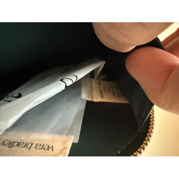 VERA BRADLEY Velvet Round Zip Pouch with appliqué Teddy Bear Goldtone hardware - Picture 4 of 7